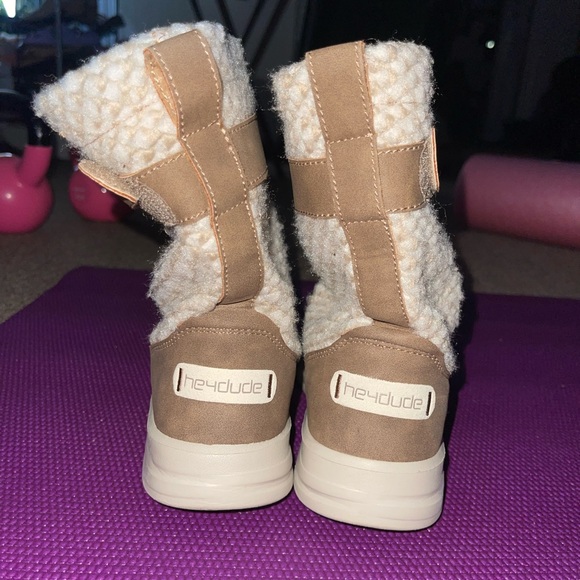 Hey dude boots women’s size 7 - Picture 3 of 5
